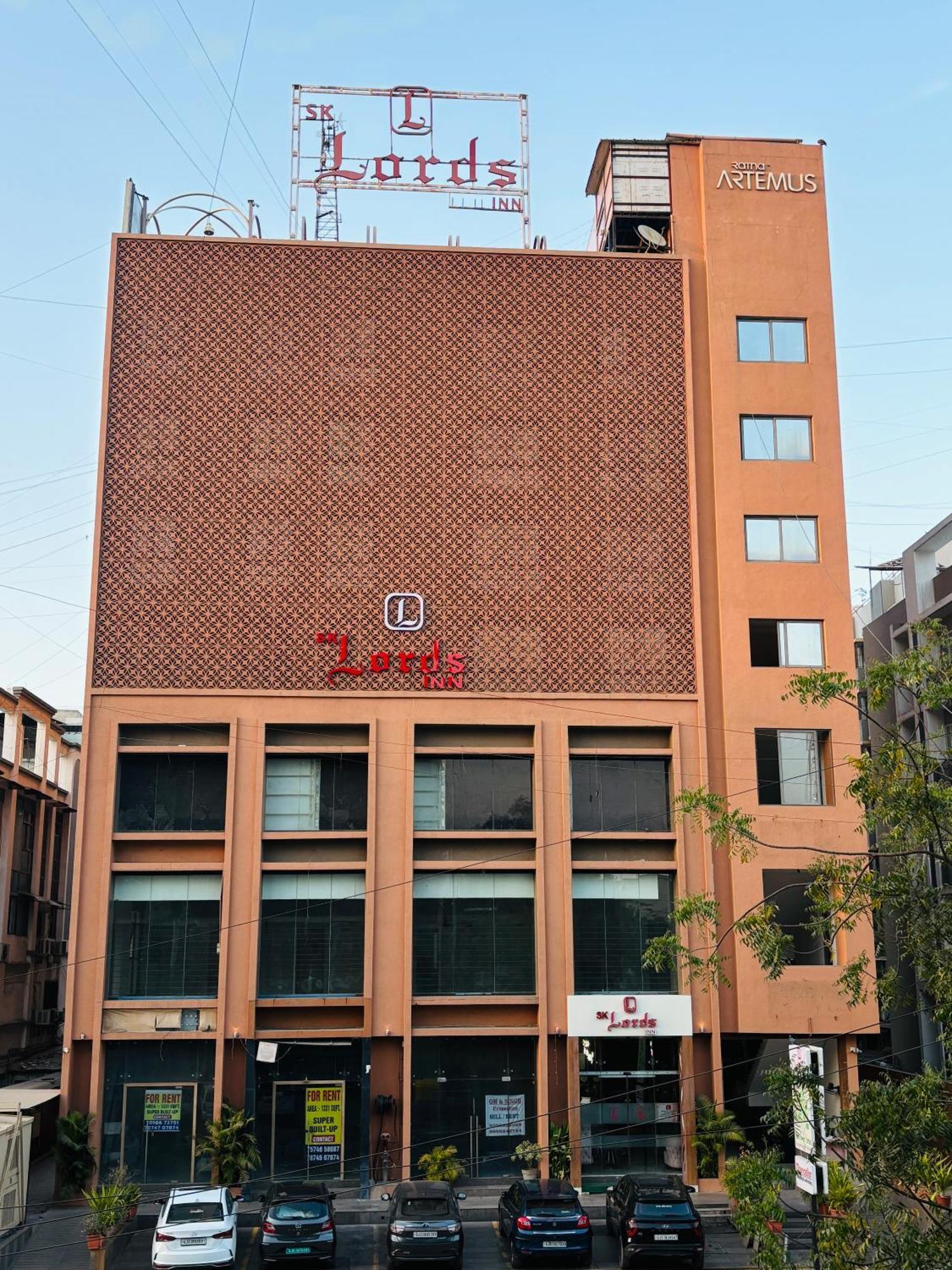 Sk Lords Inn Ahmedabad Esterno foto